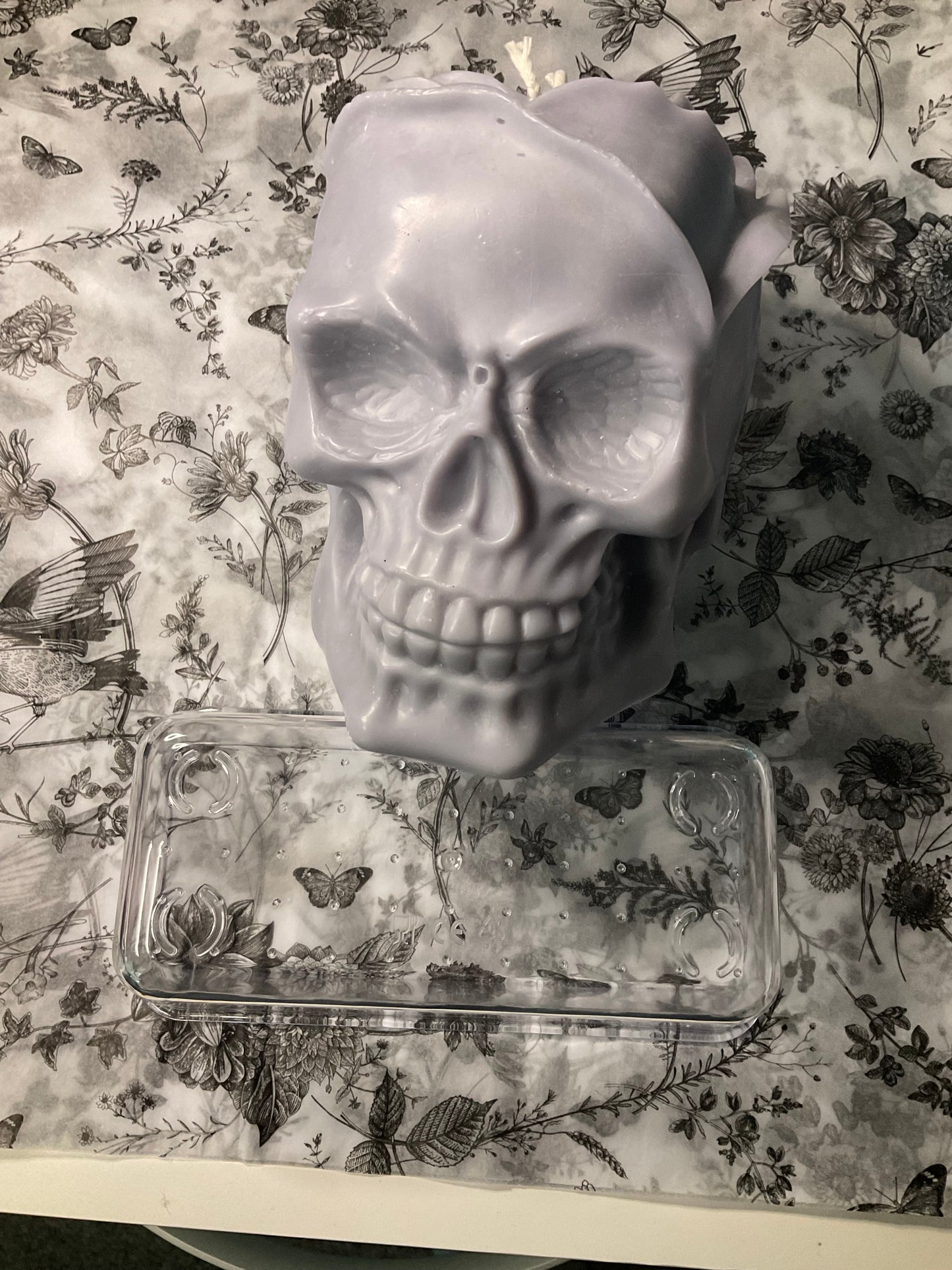 Large Skull Candle