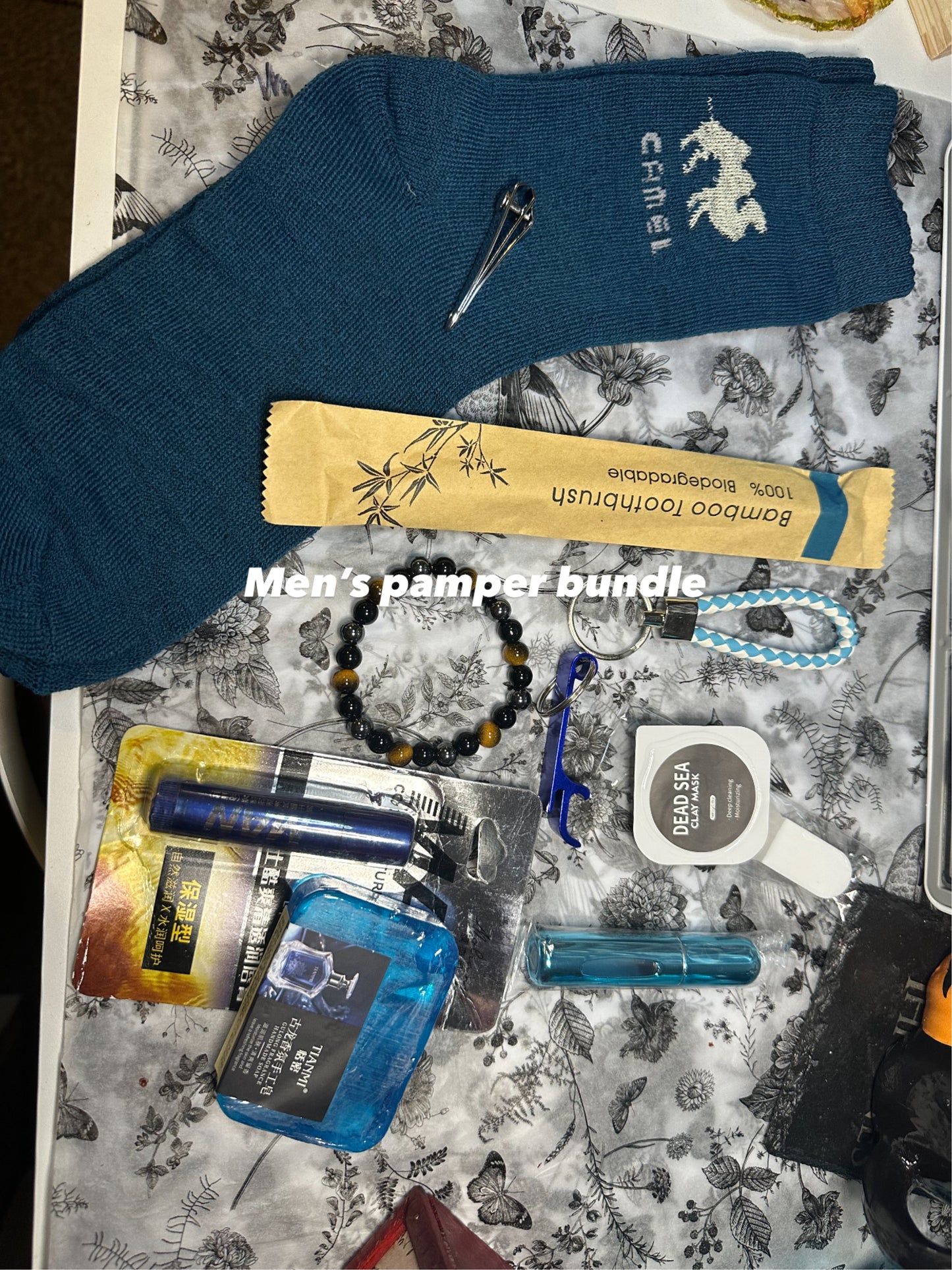 Men’s mystery bundle. 15 pick