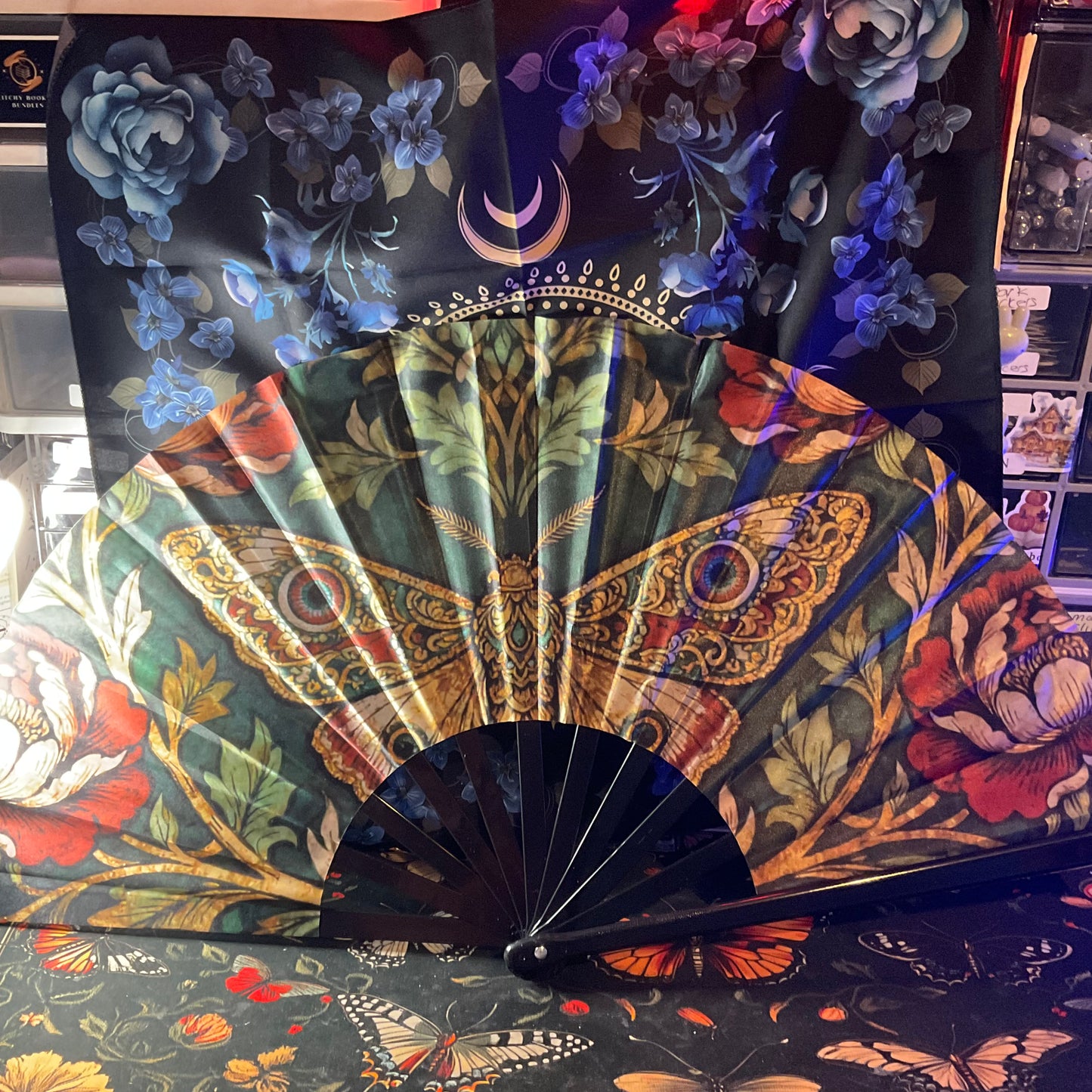 Mourning Lady Fan