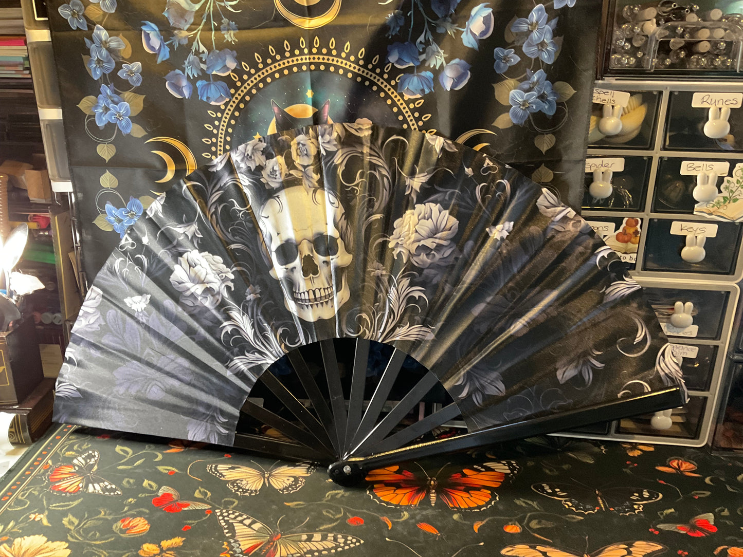 Gothic Skull Fan