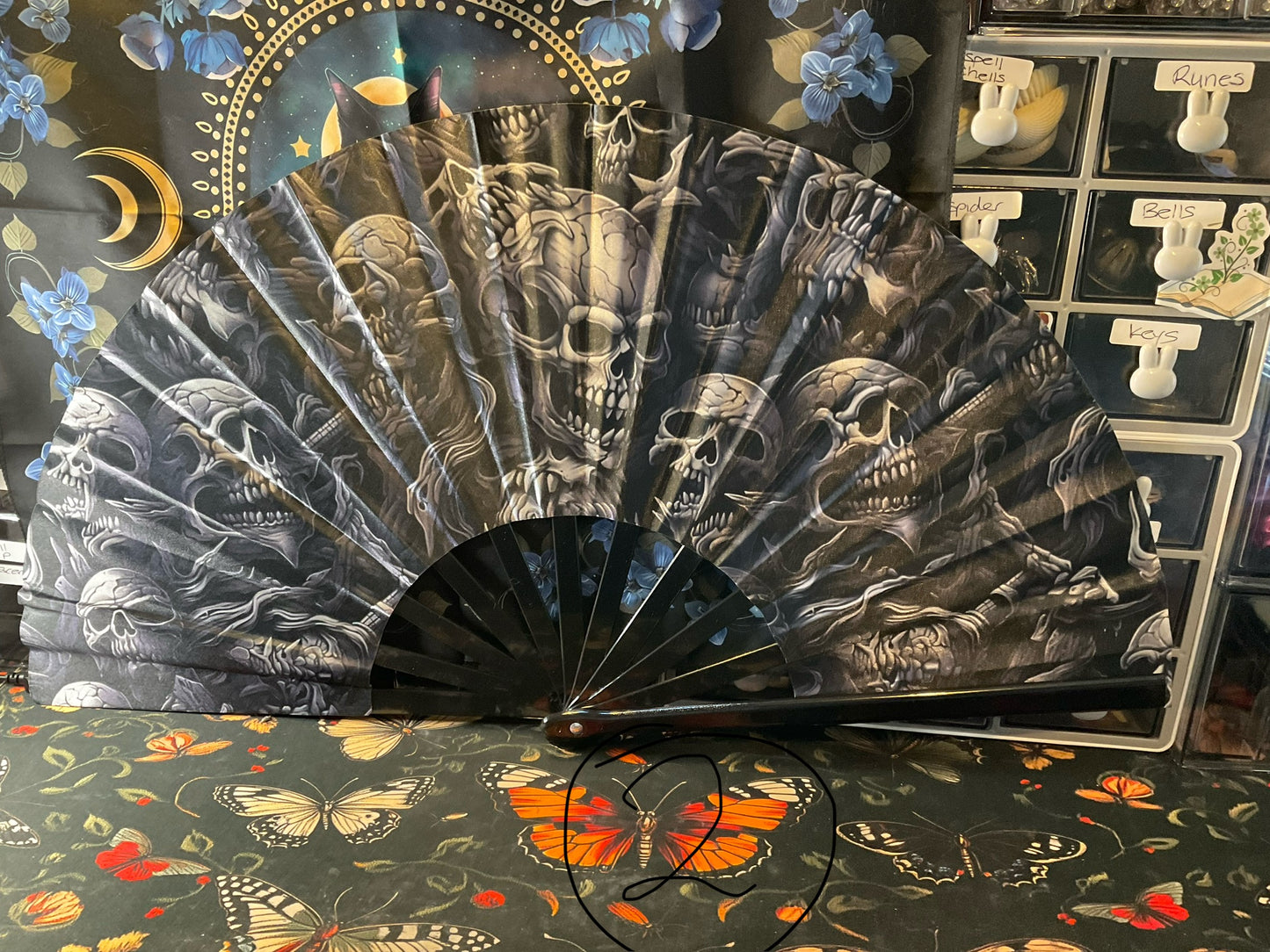 Gothic Skull Fan