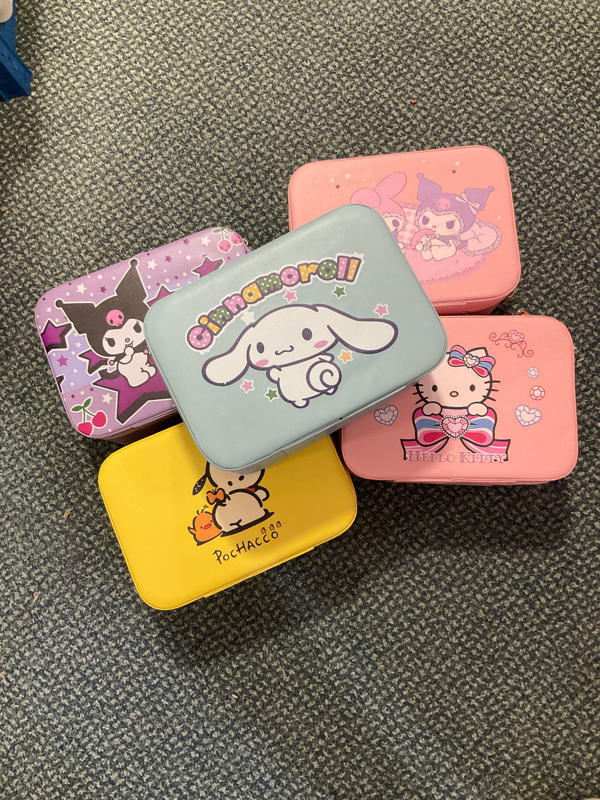 15 balls Sanrio Mystery Bundle